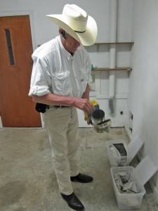 IMG_1268 PREPARING THE SMOKER Africanized European Honeybee (Apis mellifera), Preparing the Smoker; East-central Austin, Texas--06.14.10